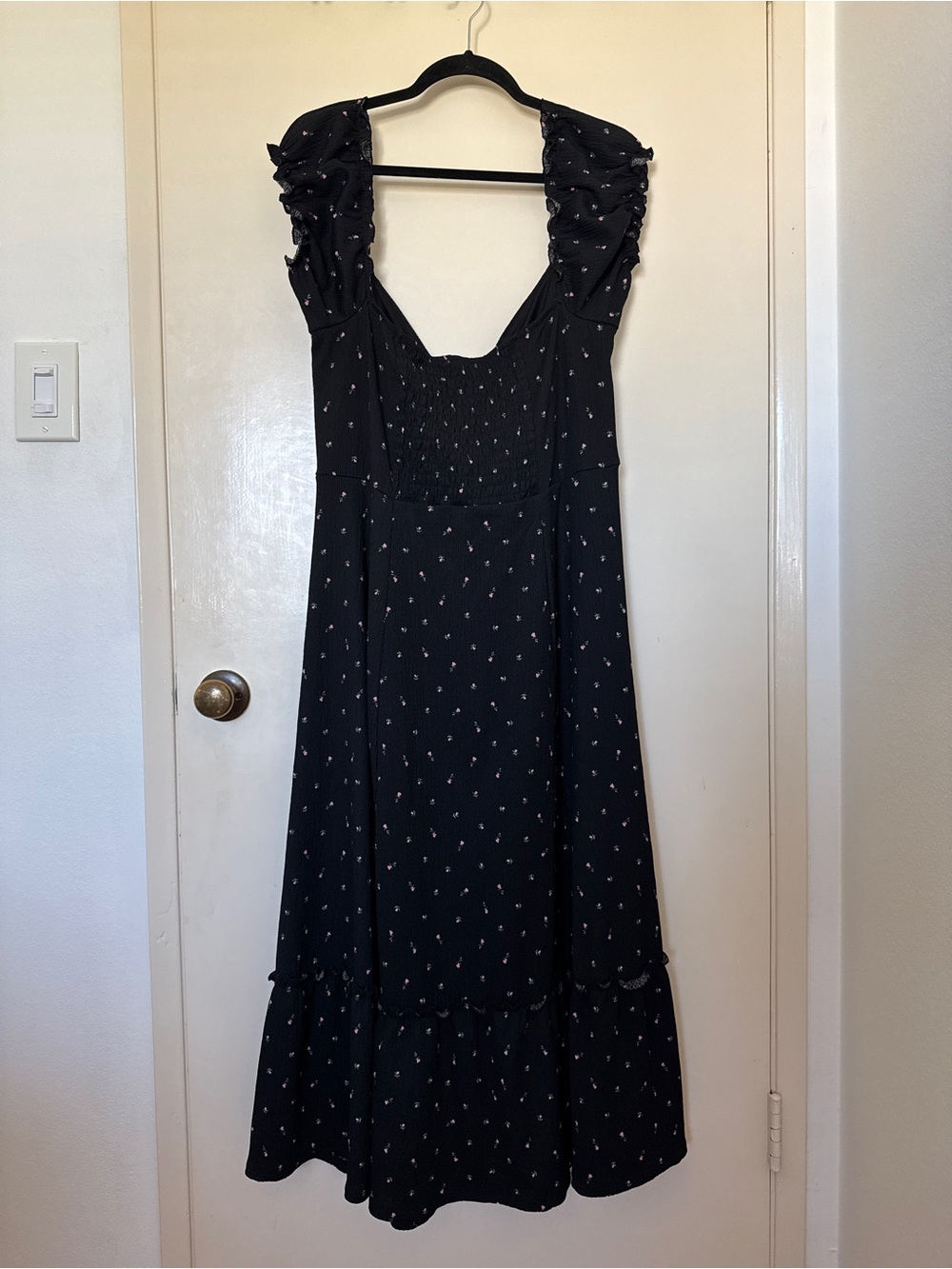 H&M DIVIDED womens textured Maxi Dress with Tiny Floral print in black size XL - Picture 5 of 7